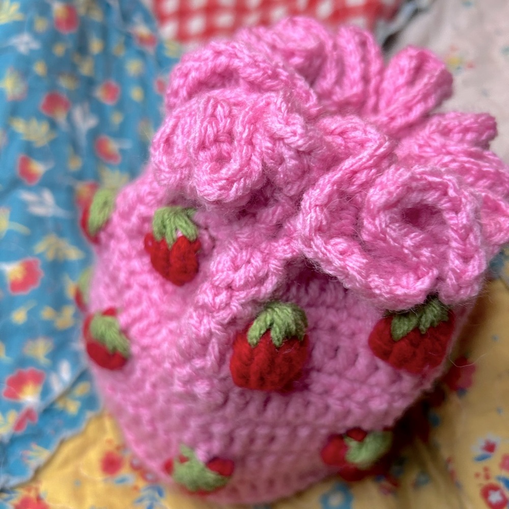 Strawberry Drawstring Pouch - Picture 4 of 6